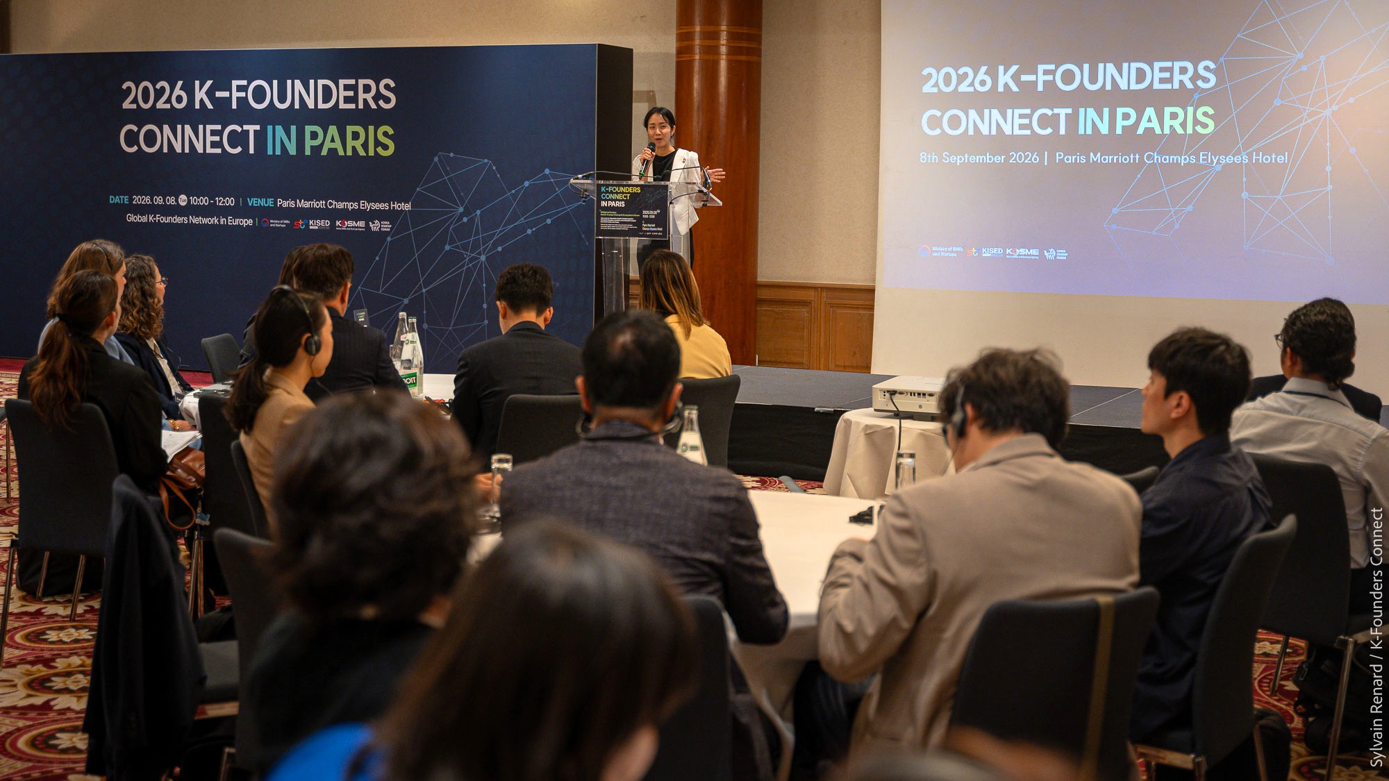Korean–French bilingual MC